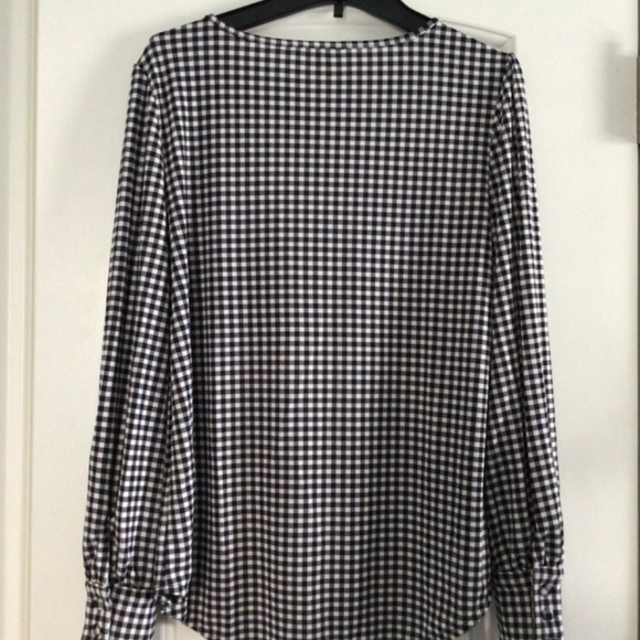 Ann Taylor Black and White Checkered Print Blouse &Button Cuffed Sleeves PM - Picture 2 of 8